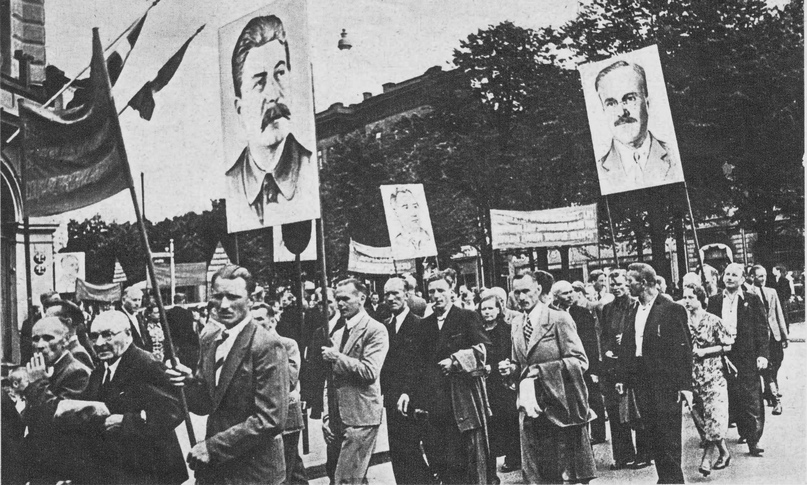 Коммунистическая демонстрация на улицах Риги, 1940 год