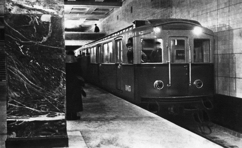 «Сокольники» — первая станция московского метро, фото 1935 года