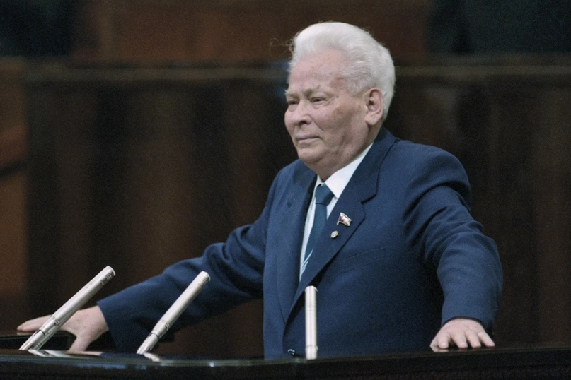 Константин Черненко во время произнесения речи, 1984 год