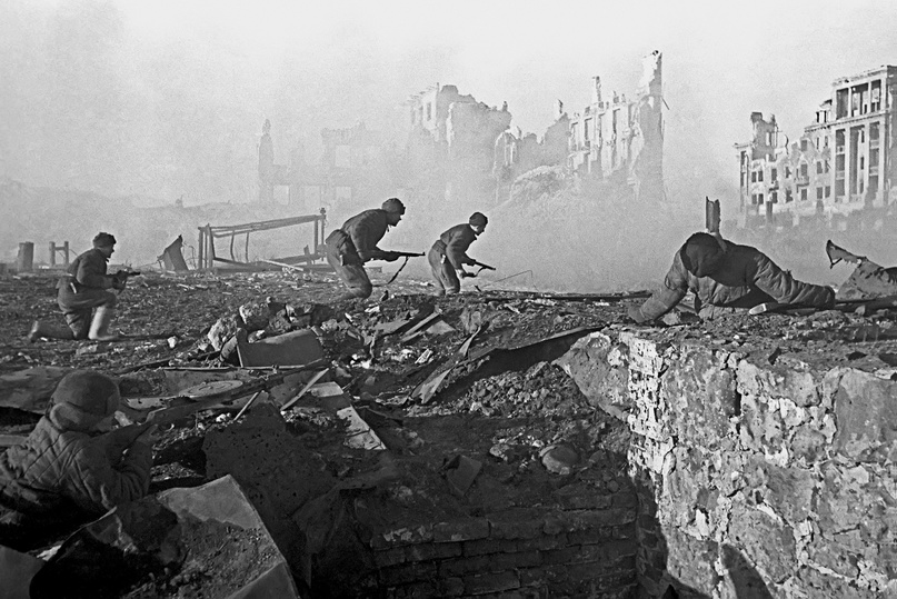 Известная фото уличных боёв в Сталинграде, 1942 г