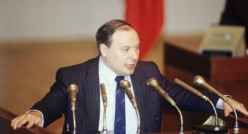 Глава правительства Егор Гайдар во время выступления, 1992 год
